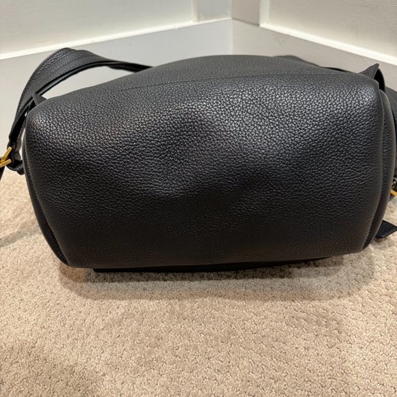 TOM FORD black leather backpack with gold zipper - Picture 7 of 8